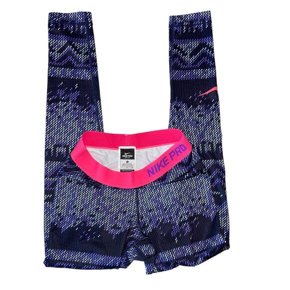 Nike Pro Dri-Fit Nordic Print Hyperwarm Leggings Size Small - Picture 1 of 5
